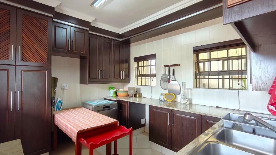 5 Bedroom Property for Sale in Num Num Cape Estate Western Cape